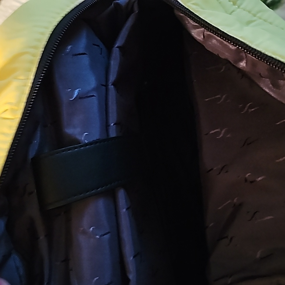 Backpack - Picture 2 of 6